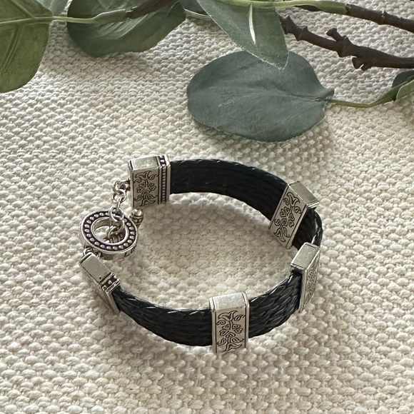 BRIGHTON French Quarter Ophelia Leather Toggle Bracelet • J30590 • Etched Silver - Picture 3 of 13
